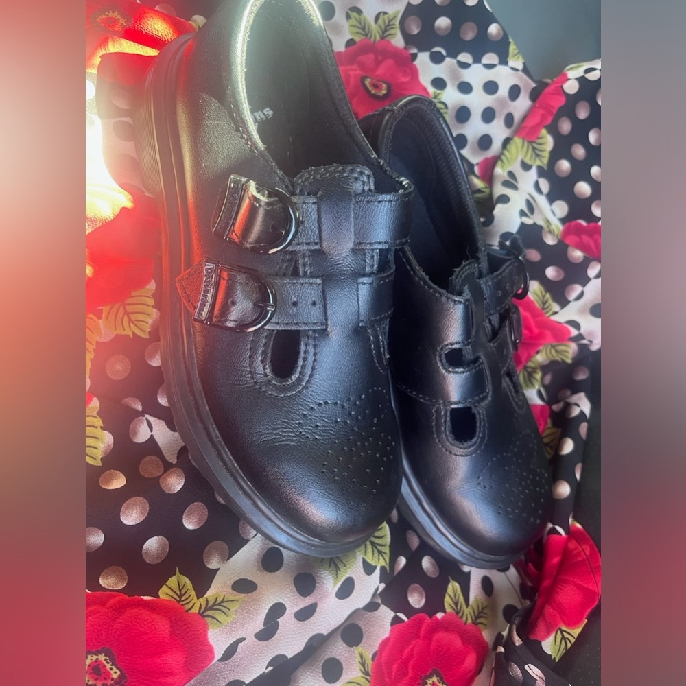 Dr. Martens Marry janes.
